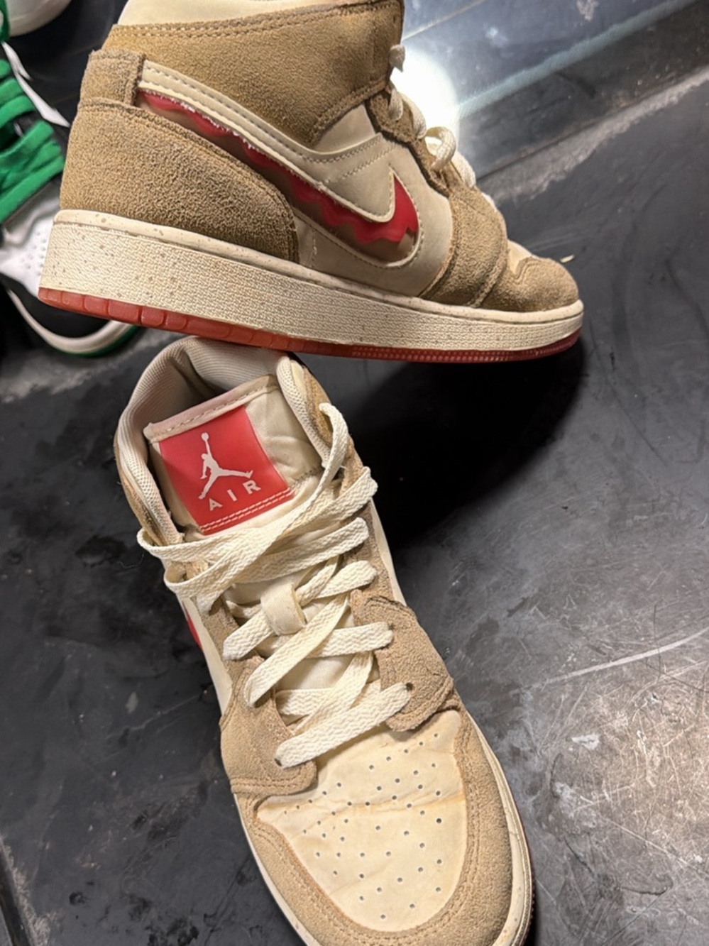 Jordan Kids Mid-Top Sneakers in Tan and Red